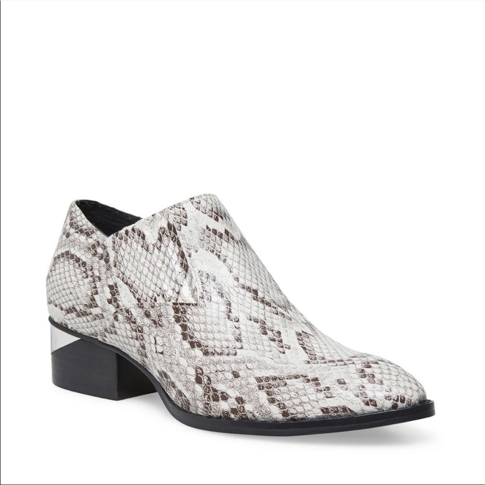 Steve Madden Barnett Leather Snake Print Low Heel Ankle Bootie Black / White NEW